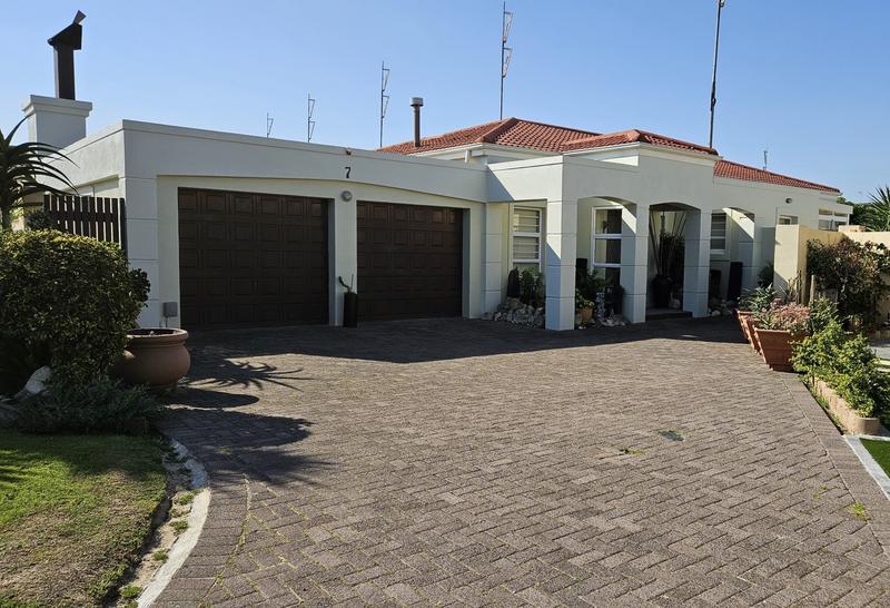 3 Bedroom Property for Sale in Sonstraal Heights Western Cape